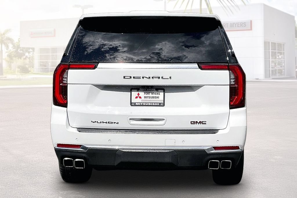 Used 2026 GMC Yukon Denali w/ Denali Reserve Package AWD/4WD image 17