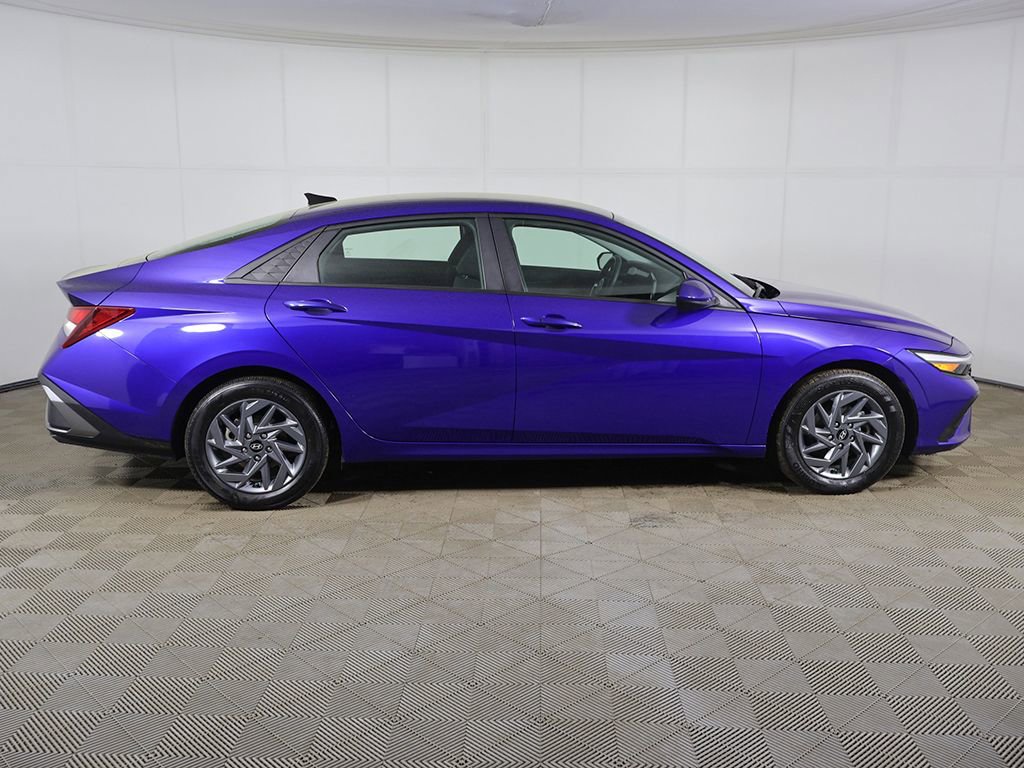 Certified 2024 Hyundai Elantra SEL image 13