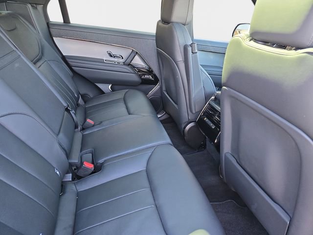 Used 2025 Land Rover Range Rover Sport image 13