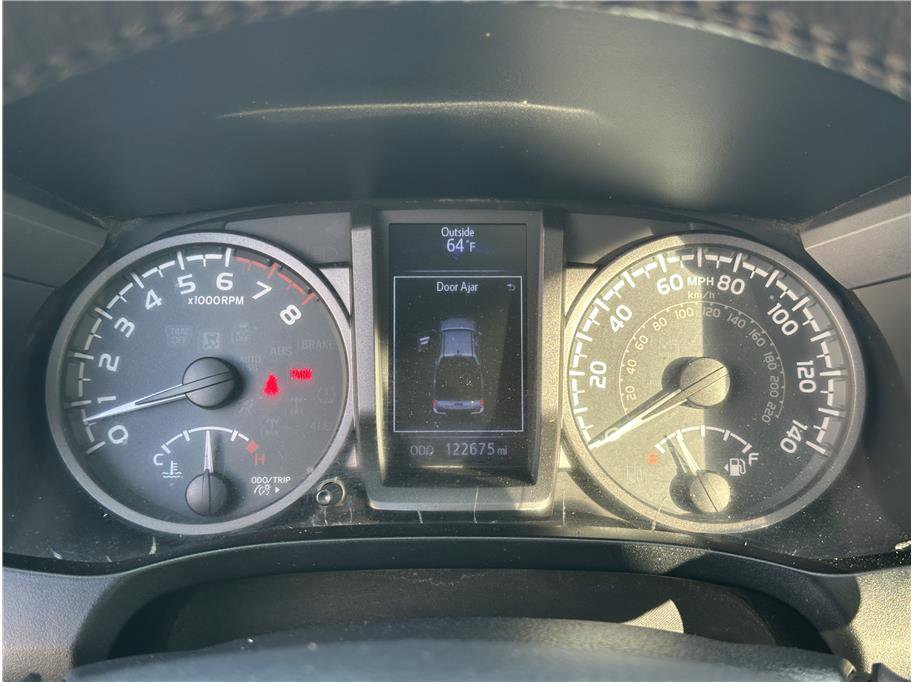 Used 2017 Toyota Tacoma TRD Off-Road image 20