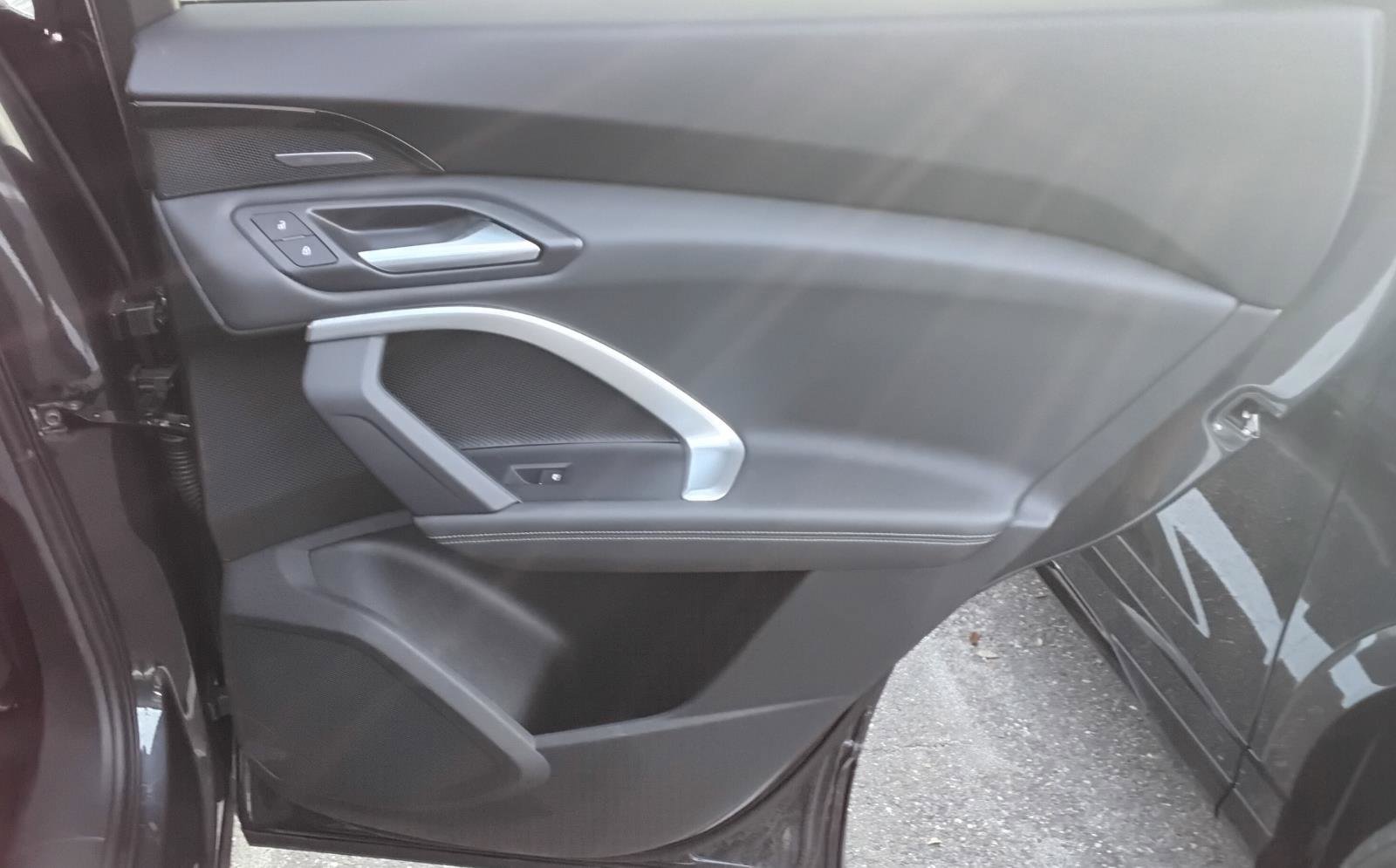 Certified 2025 Audi Q5 Premium Plus w/ Premium Plus image 24