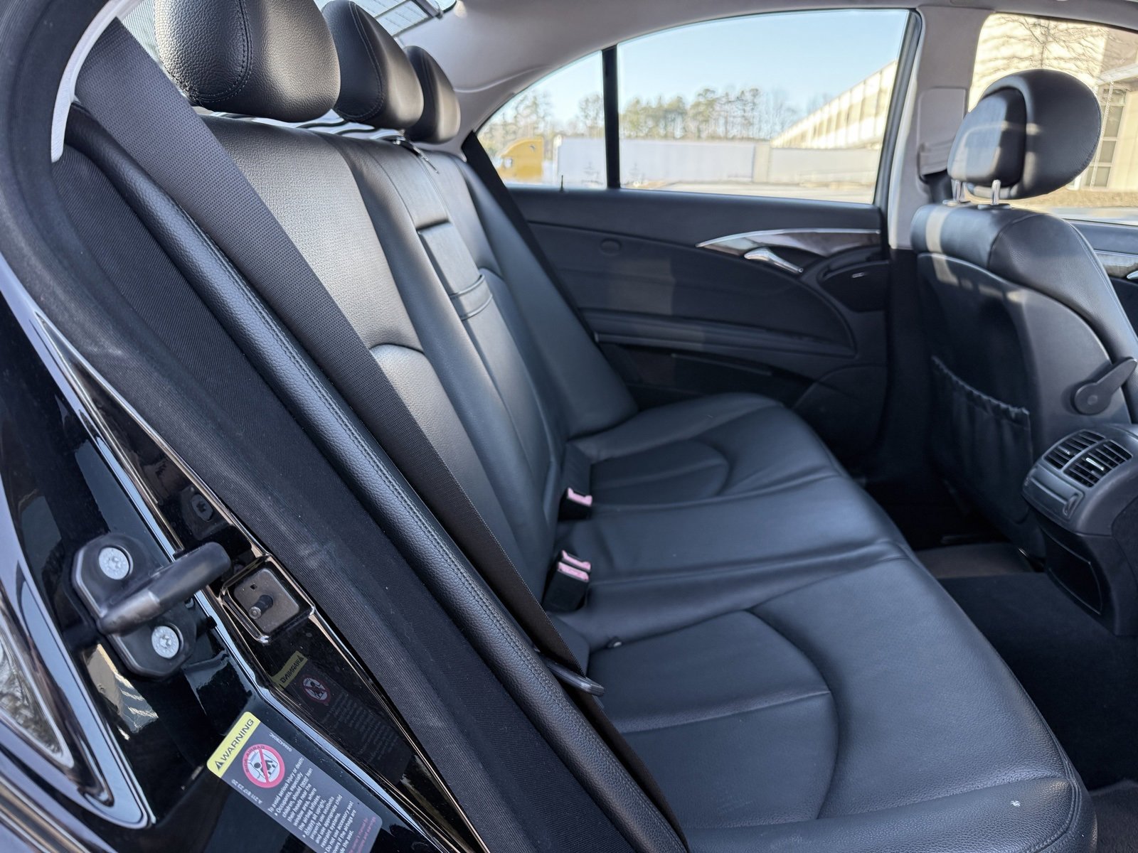 Used 2009 Mercedes-Benz E 350 Sedan image 37