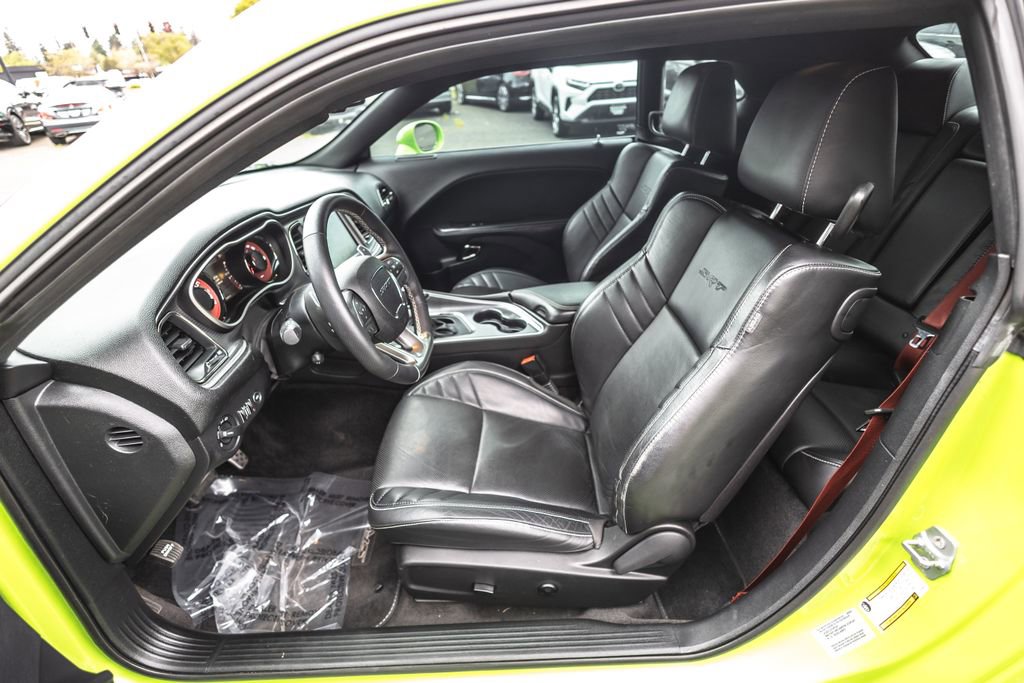 Used 2015 Dodge Challenger SRT Hellcat RWD image 16