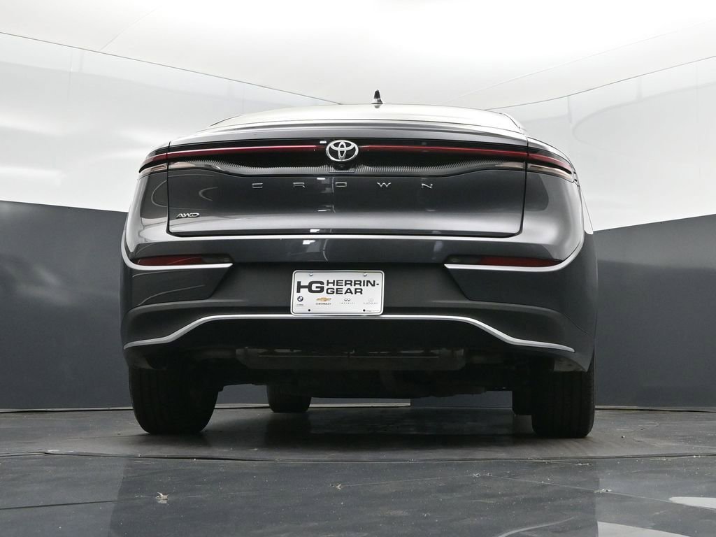 Used 2023 Toyota Crown XLE AWD/4WD image 42