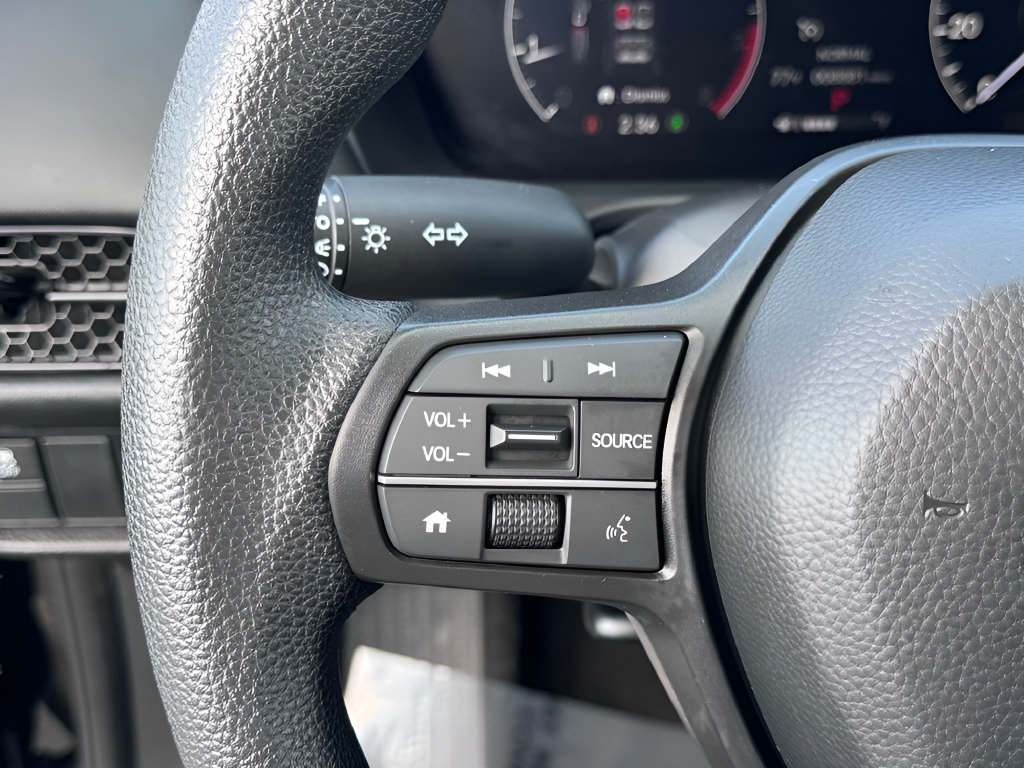 Used 2025 Honda HR-V LX image 15