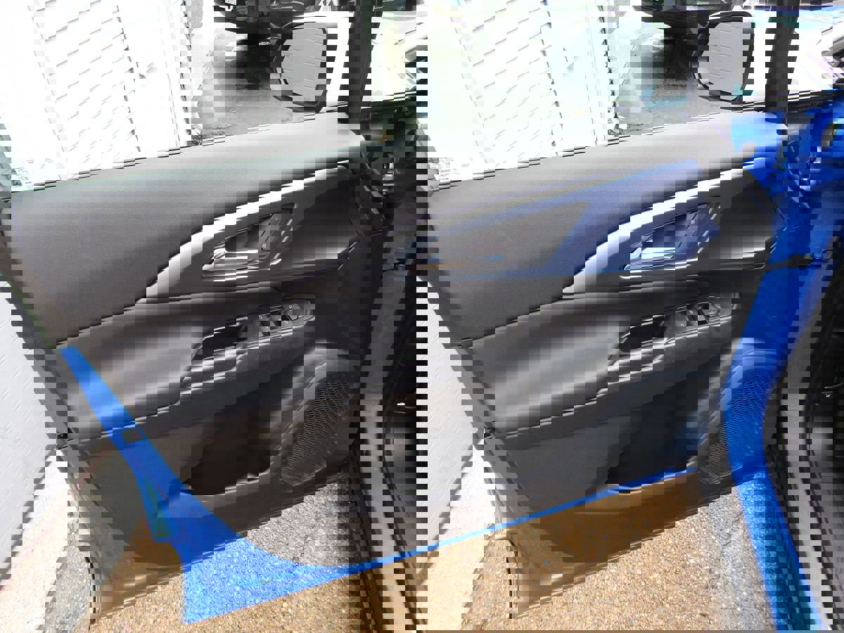 Used 2024 Chevrolet Equinox EV LT image 28