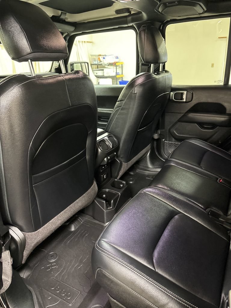 Used 2020 Jeep Gladiator Overland AWD/4WD image 26