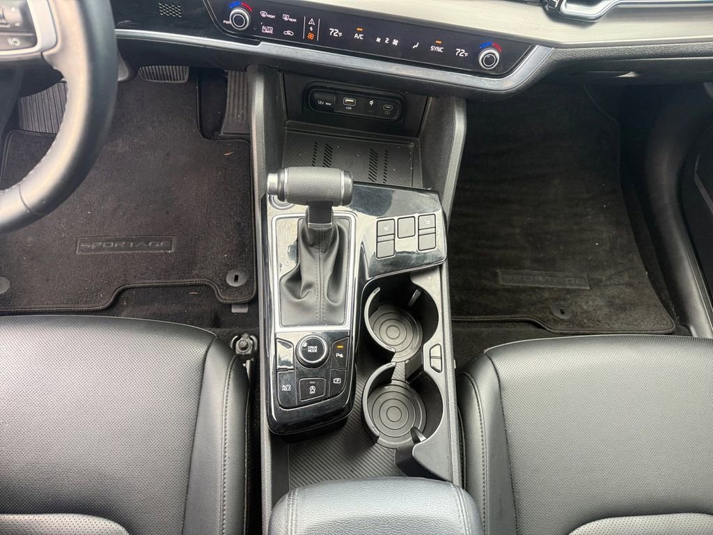 Used 2024 Kia Sportage EX image 20