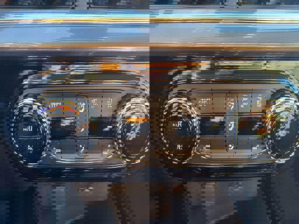 New 2026 Chevrolet Trax ACTIV w/ Driver Confidence Package image 11