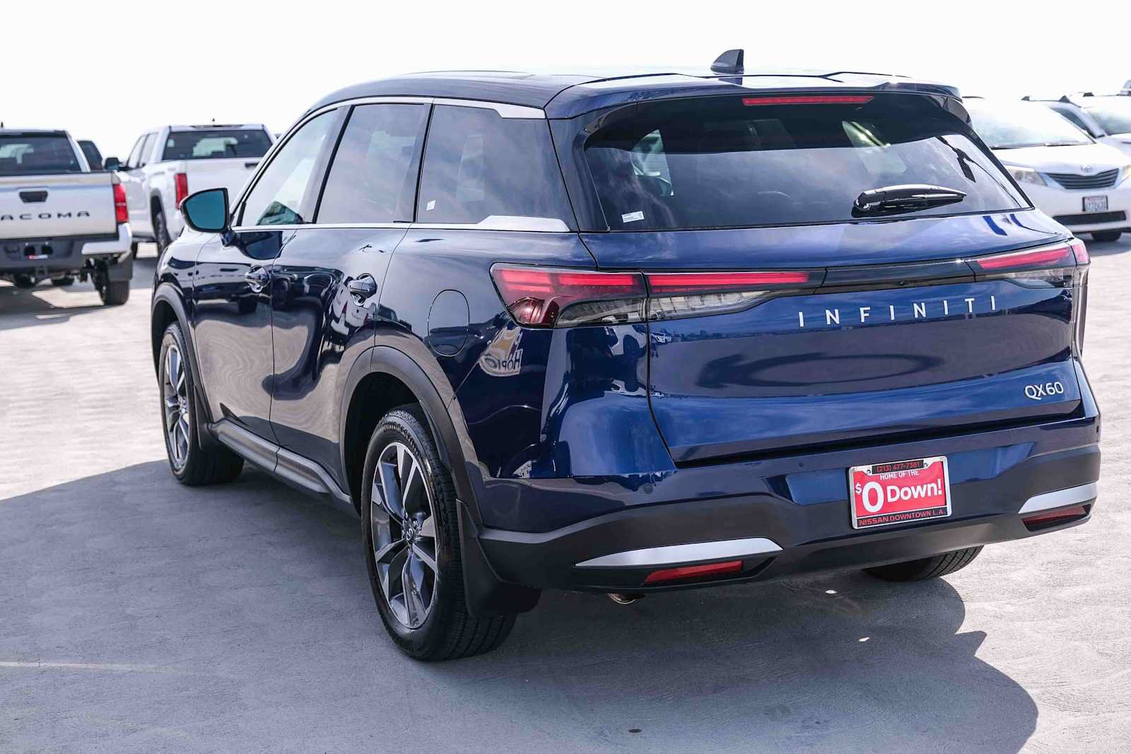 Used 2026 INFINITI QX60 Pure w/ Cargo Package FWD image 6