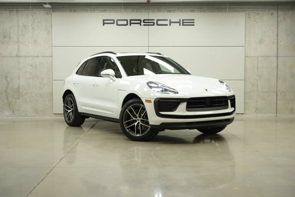 New 2026 Porsche Macan AWD/4WD image 9