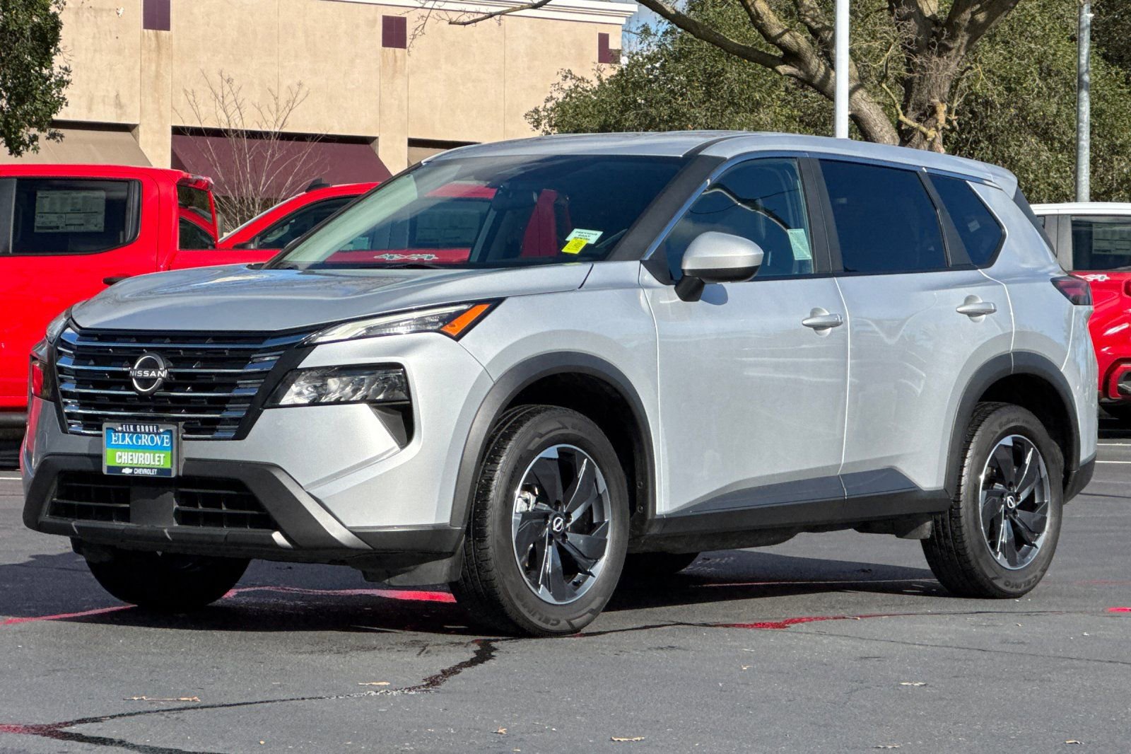 Used 2024 Nissan Rogue SV image 7