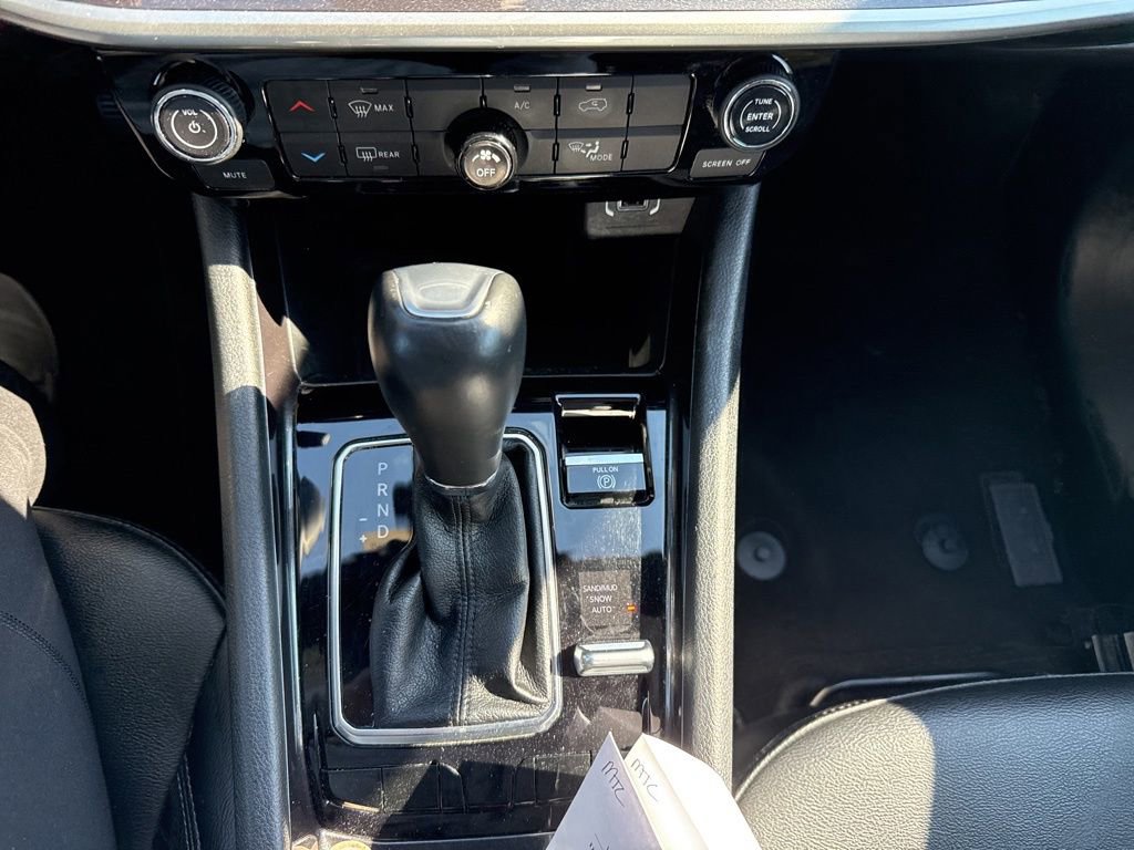 Used 2024 Jeep Compass Latitude image 9