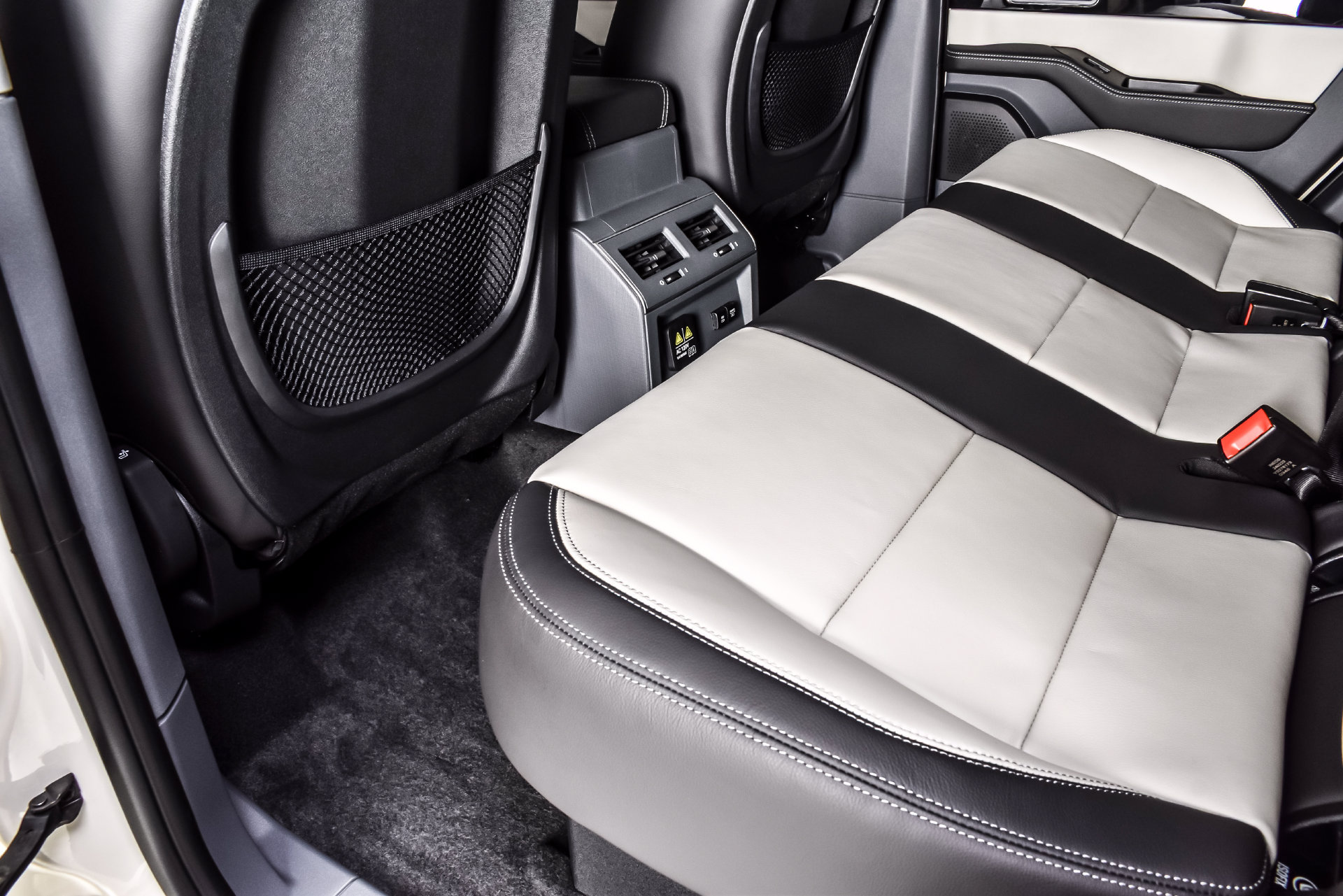 New 2026 INEOS Grenadier Station Wagon AWD/4WD image 17