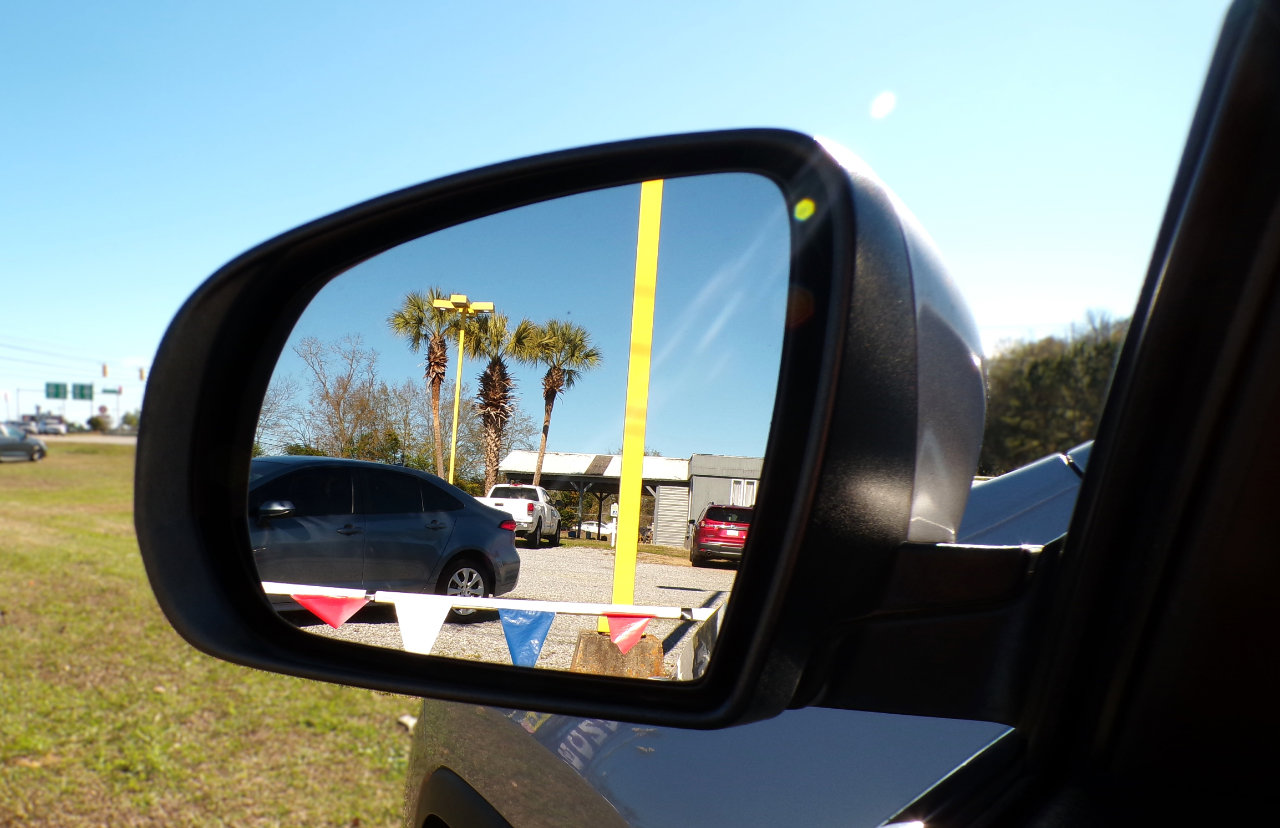 Used 2014 Jeep Cherokee Latitude w/ Comfort/Convenience Group image 32