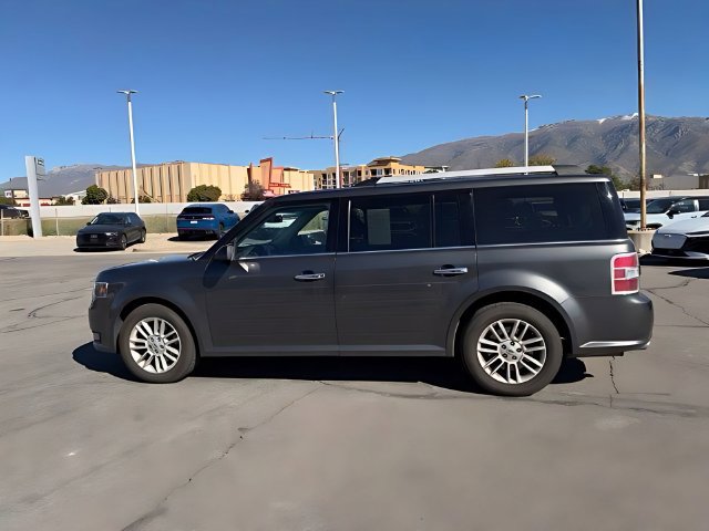 Used 2019 Ford Flex SEL w/ Class III Trailer Tow Package AWD/4WD image 5