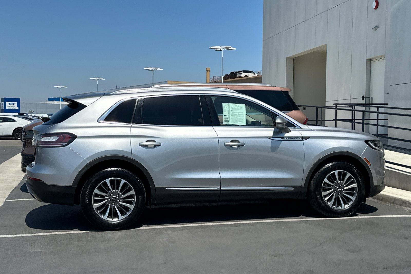 Certified 2022 Lincoln Nautilus FWD w/ Premium Package image 2