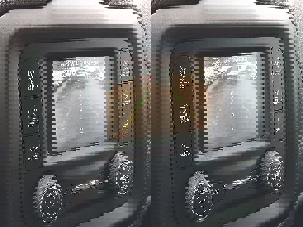 Used 2020 Jeep Renegade Sport w/ Sport Appearance Group image 17