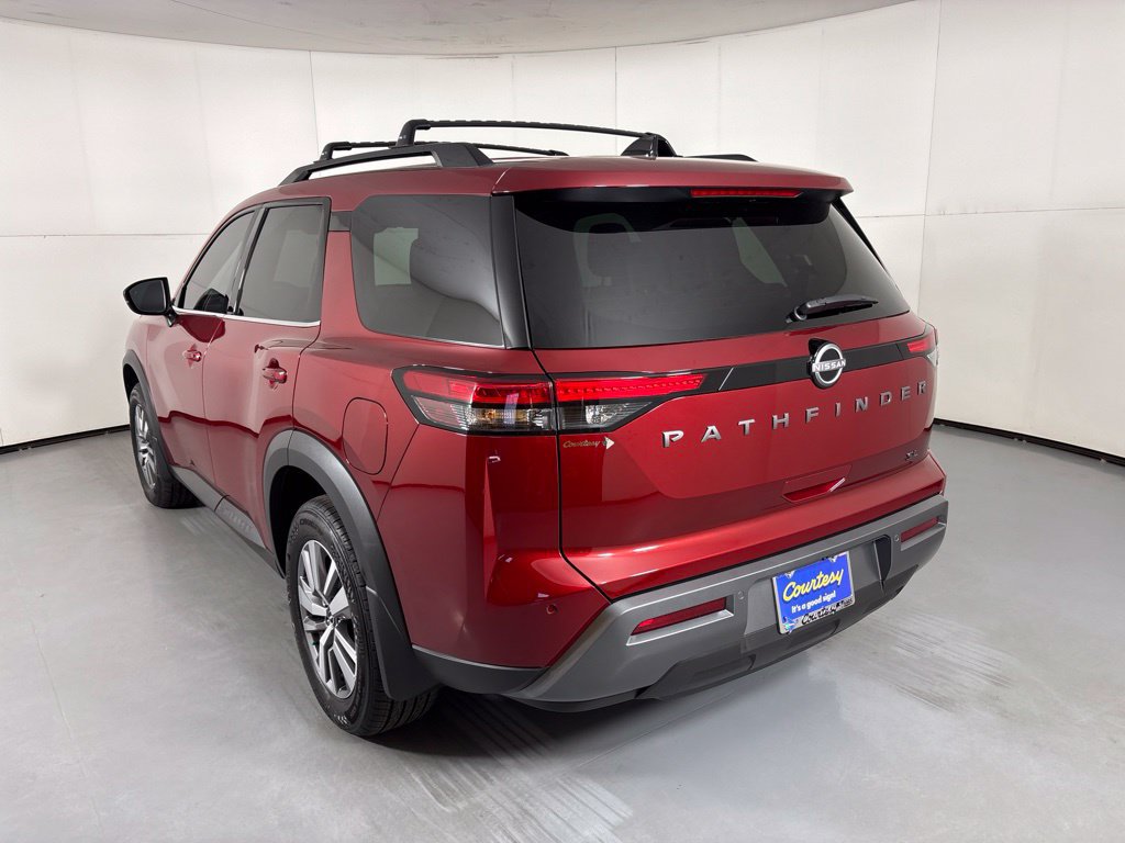 New 2026 Nissan Pathfinder SL FWD image 6