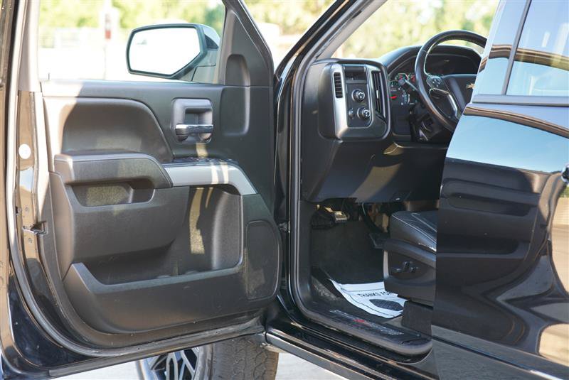 Used 2018 Chevrolet Silverado 1500 LT w/ All Star Edition AWD/4WD image 43