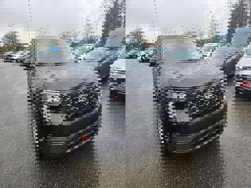 New 2026 Ford Maverick XL image 3