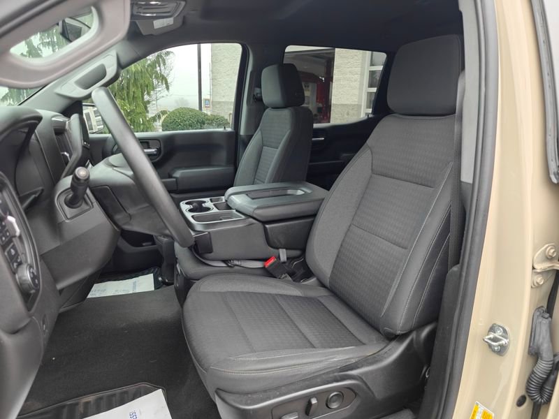 Used 2022 Chevrolet Silverado 1500 Custom Trail Boss w/ LPO, Dark Essentials Package image 11