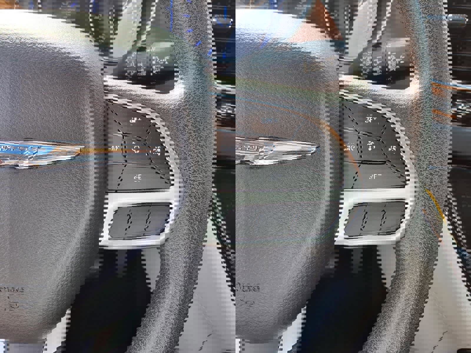 Used 2018 Chrysler Pacifica Touring Plus image 9