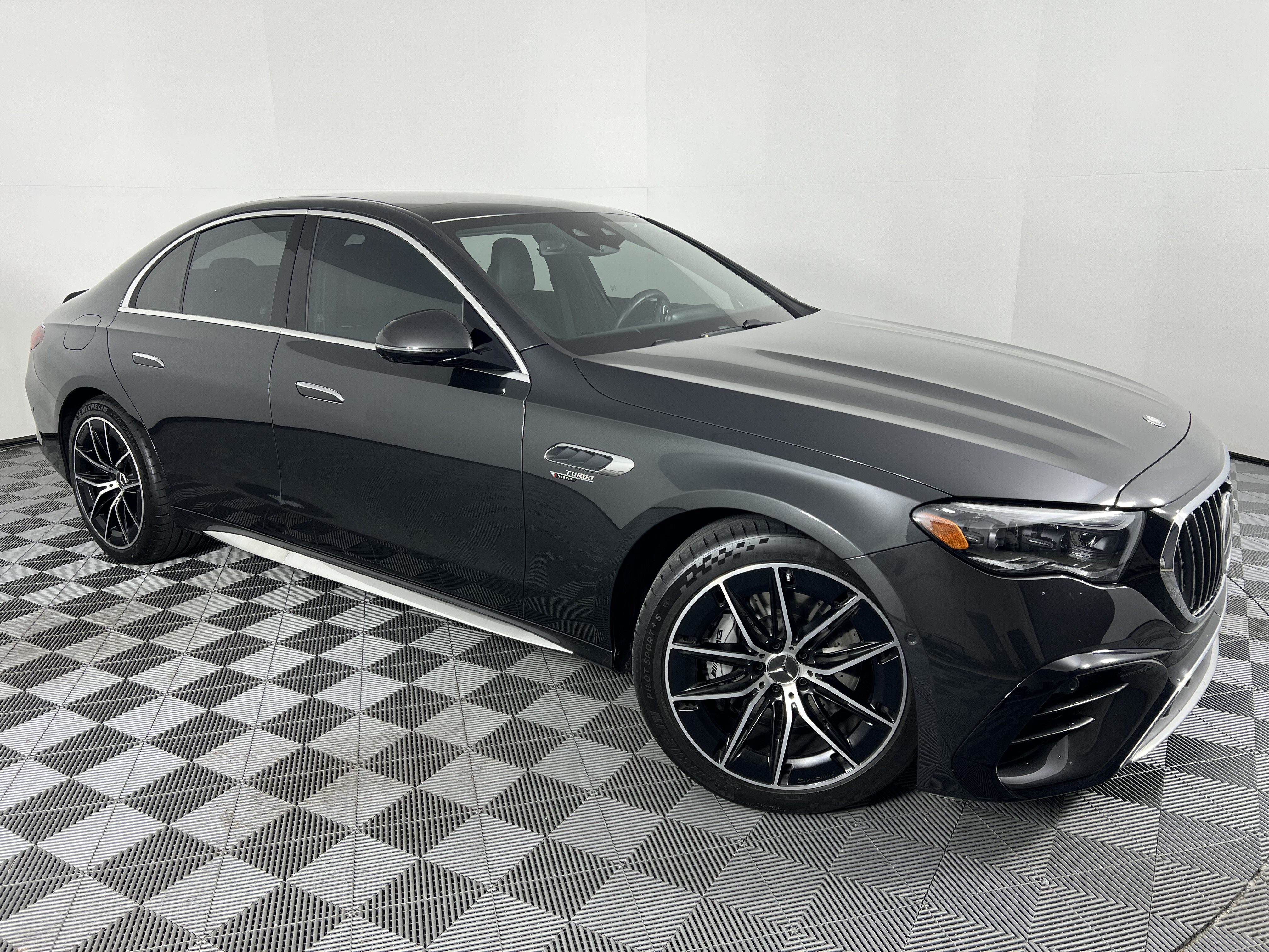 Used 2025 Mercedes-Benz E 53 AMG e 4MATIC Sedan image 2