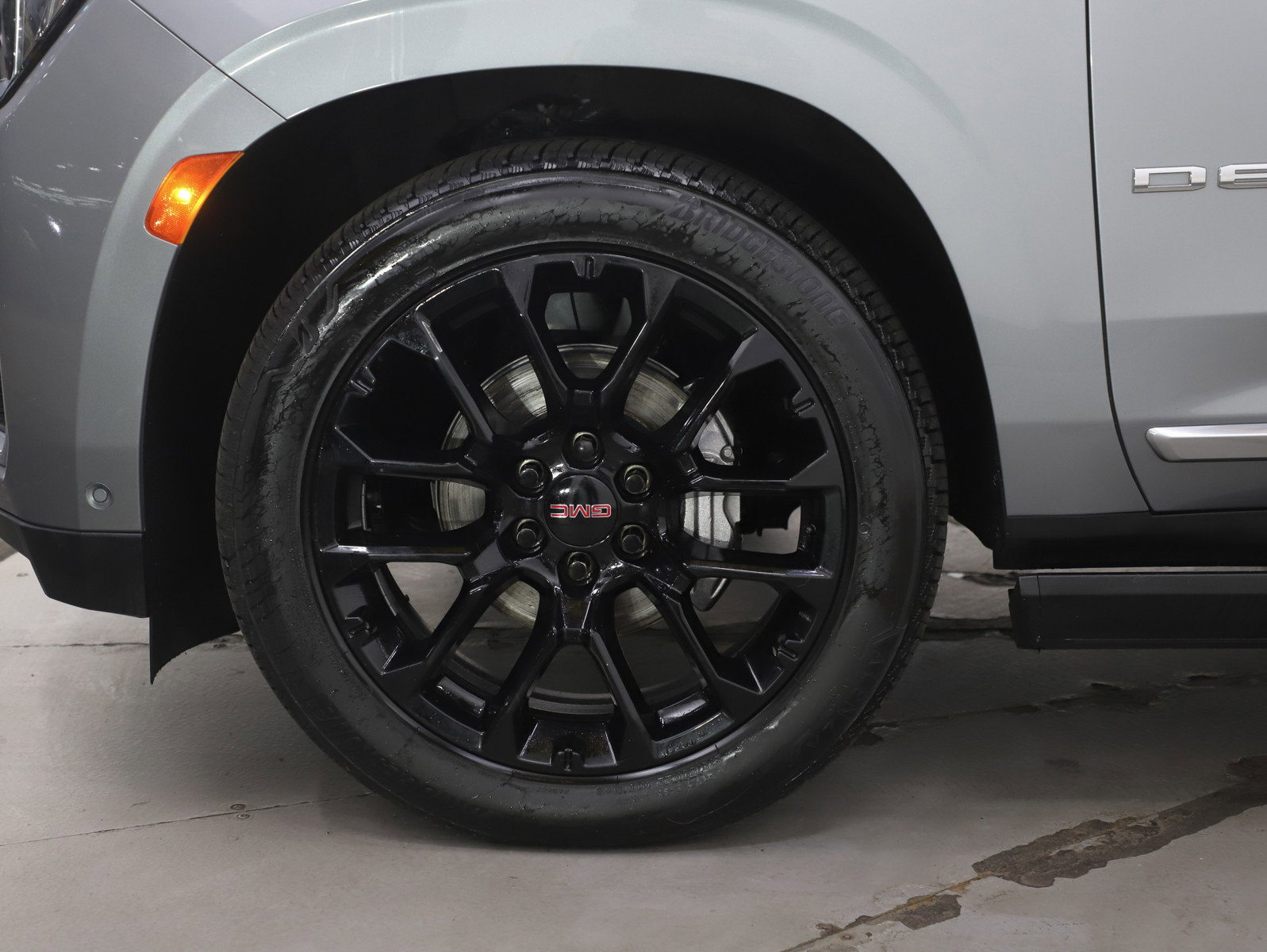 Used 2023 GMC Yukon XL Denali w/ Denali Reserve Package image 34