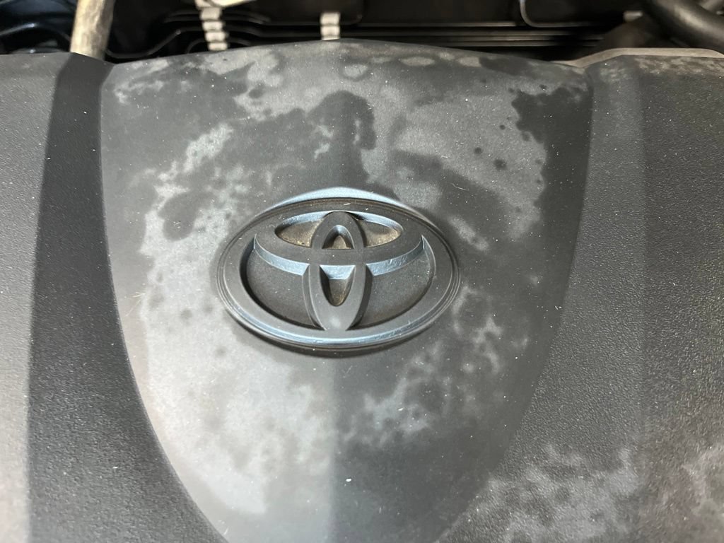 Used 2025 Toyota RAV4 LE AWD/4WD image 12