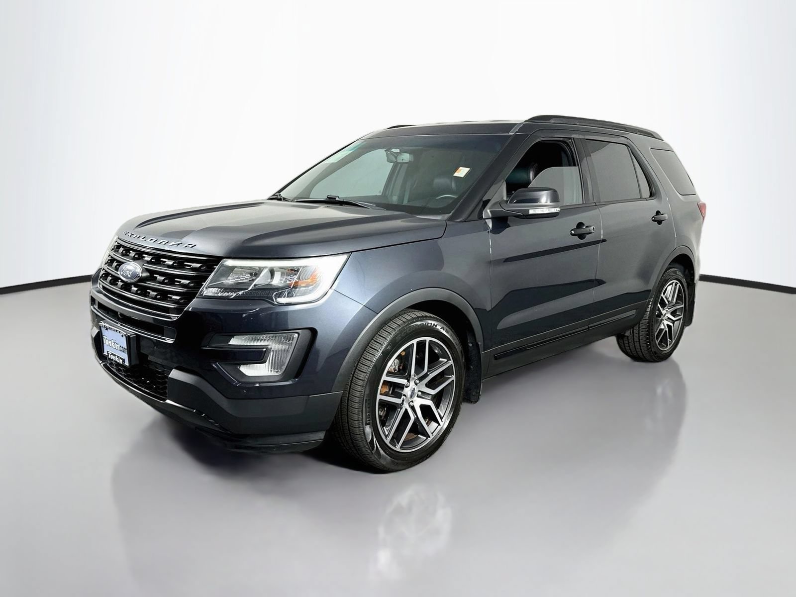 Used 2017 Ford Explorer Sport w/ Equipment Group 401A AWD/4WD image 4