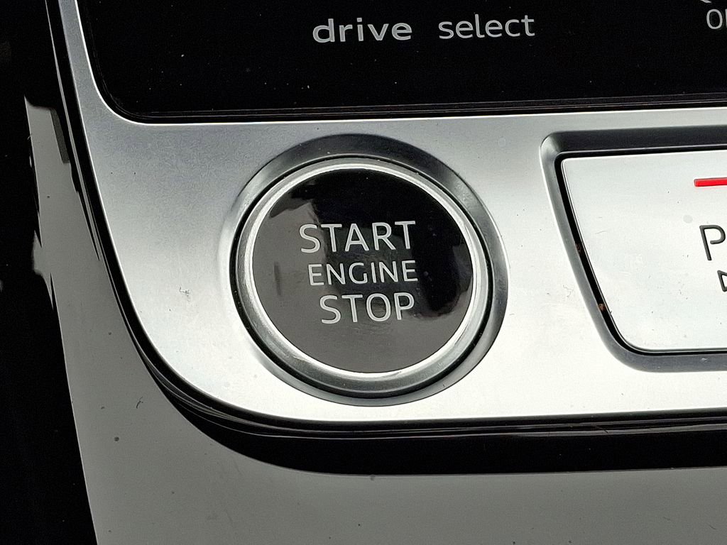 Used 2023 Audi A8 L 3.0T w/ Comfort Plus Package image 26