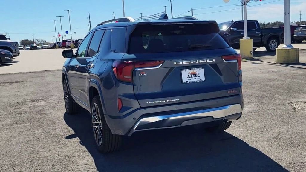 New 2026 GMC Terrain Denali w/ LPO, Black Badging Package image 6