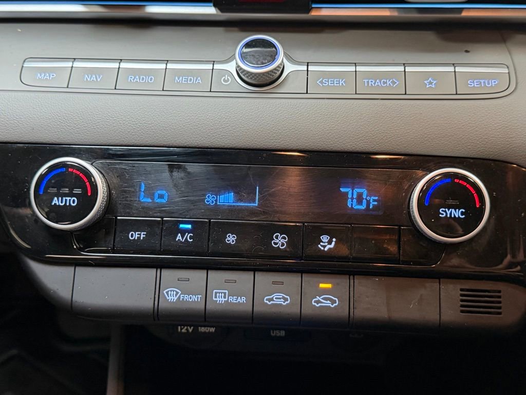 Certified 2024 Hyundai Elantra Blue image 13