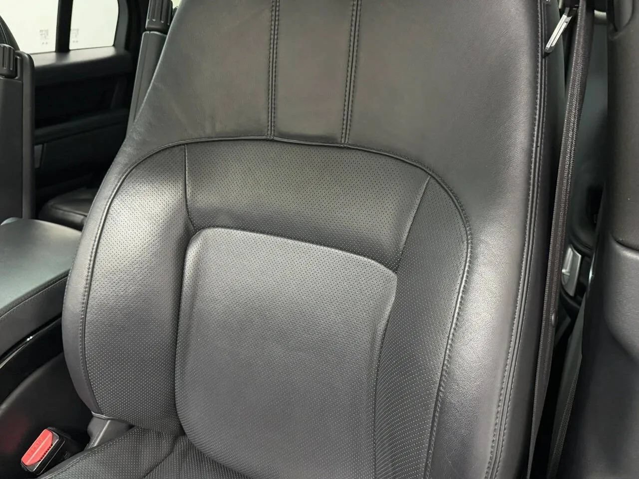 Used 2018 Land Rover Range Rover Supercharged AWD/4WD image 35