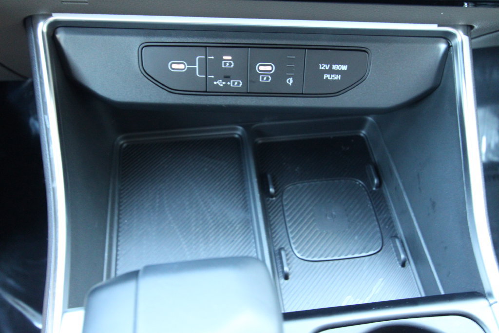 Used 2026 Kia Carnival EX FWD image 29