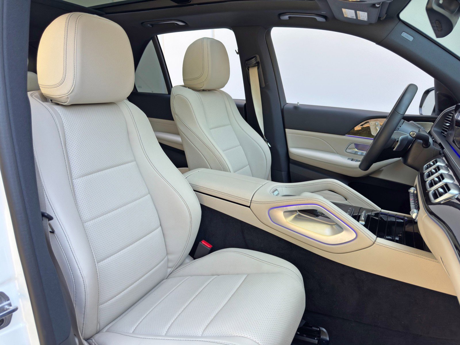 Used 2024 Mercedes-Benz GLE 450e 4MATIC image 47