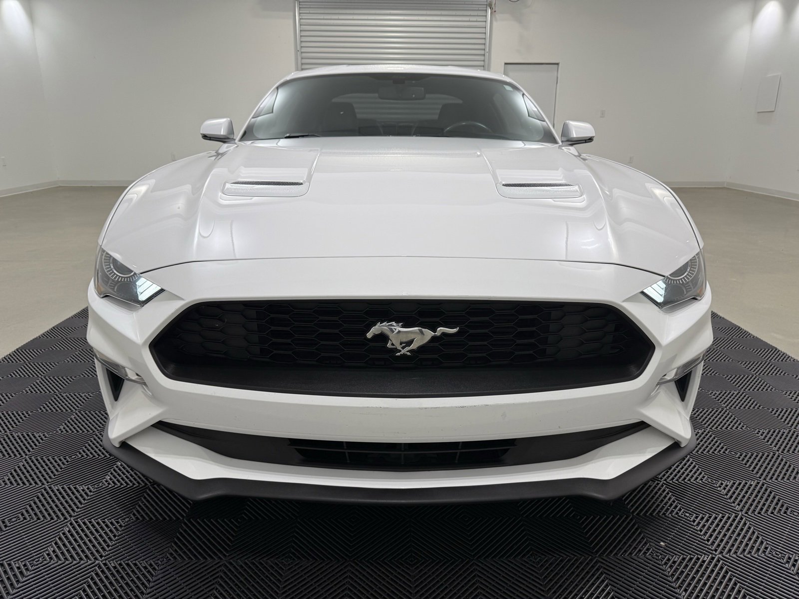 Used 2018 Ford Mustang Premium video 2