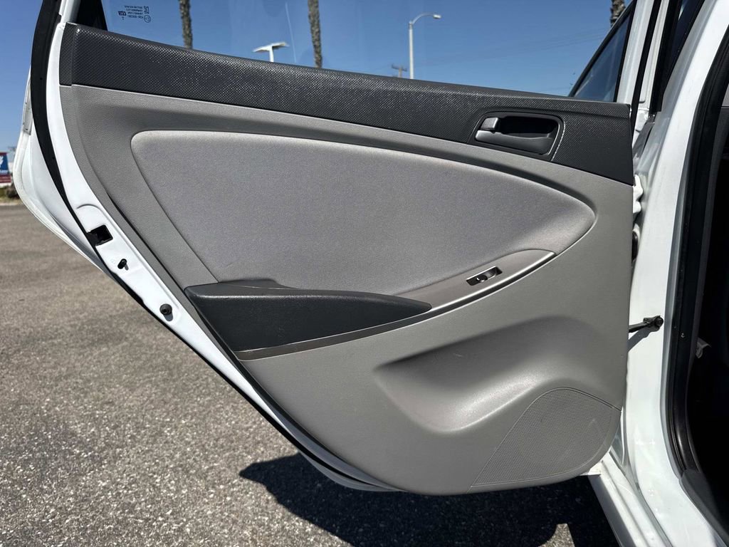 Used 2016 Hyundai Accent SE image 18