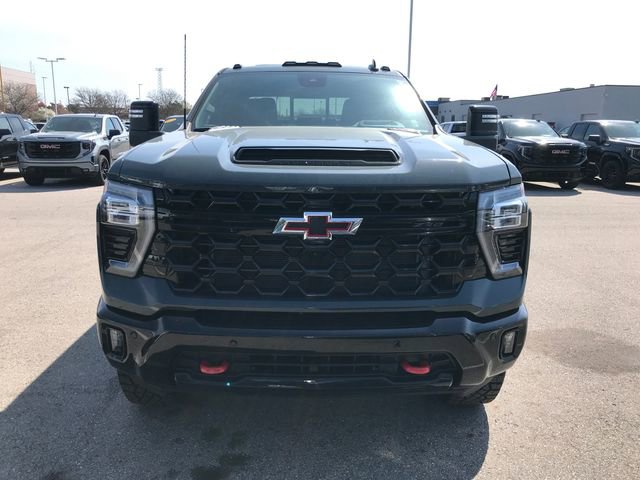 Certified 2026 Chevrolet Silverado 2500 ZR2 w/ LPO, Dark Essentials Package AWD/4WD image 11