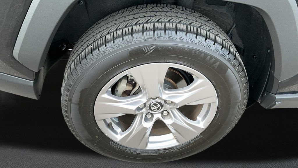 Used 2023 Toyota RAV4 XLE image 8