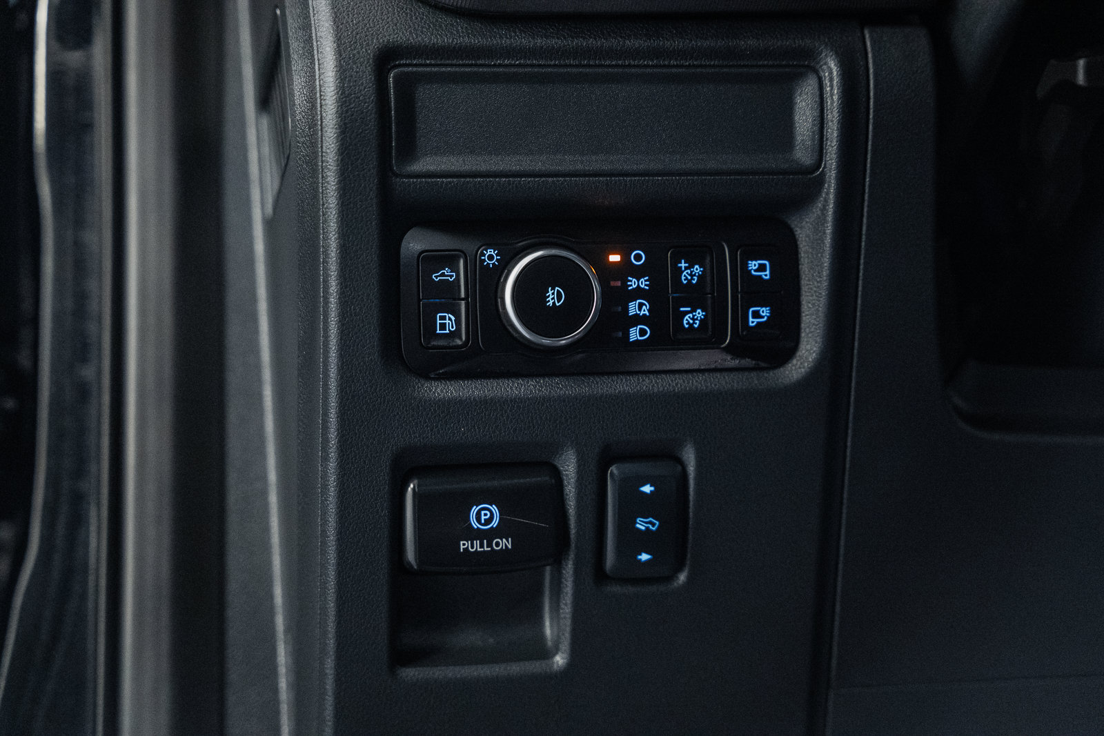 Certified 2025 Ford F150 Lariat AWD/4WD image 39