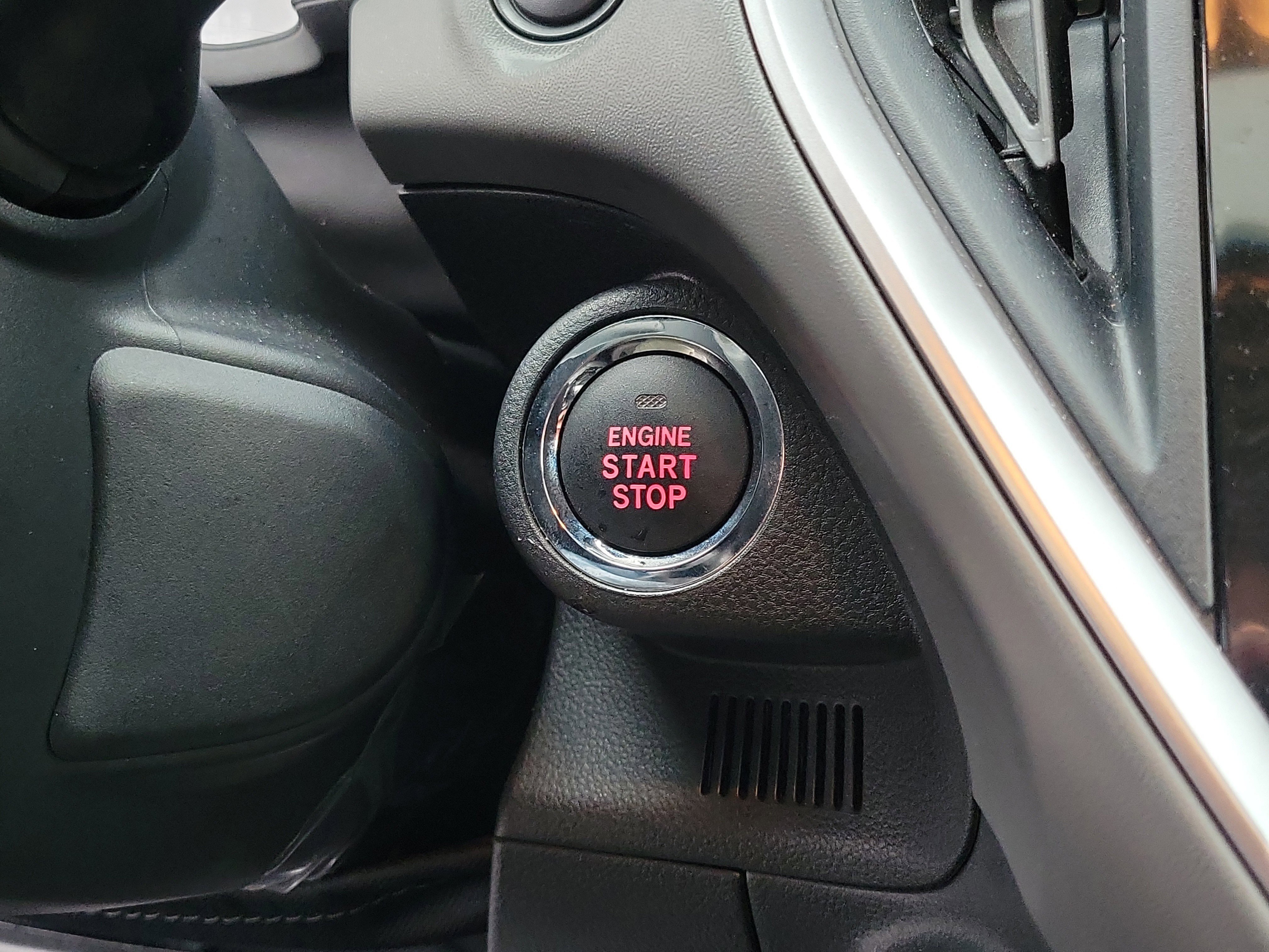 Used 2024 Subaru Crosstrek 2.0i Premium image 28