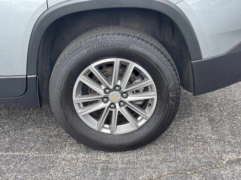Certified 2023 Chevrolet Traverse LT FWD image 9