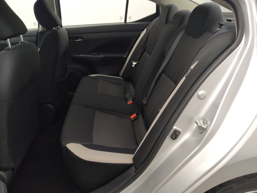 Used 2021 Nissan Versa SV image 18