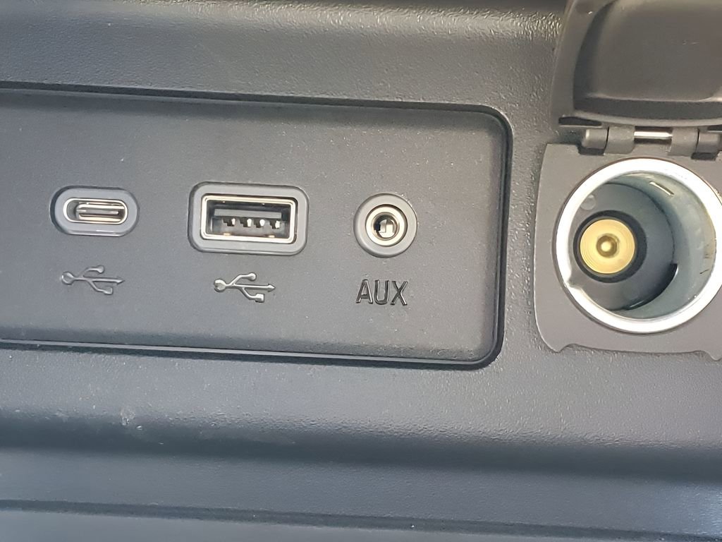 Used 2023 Chevrolet Equinox LT image 31