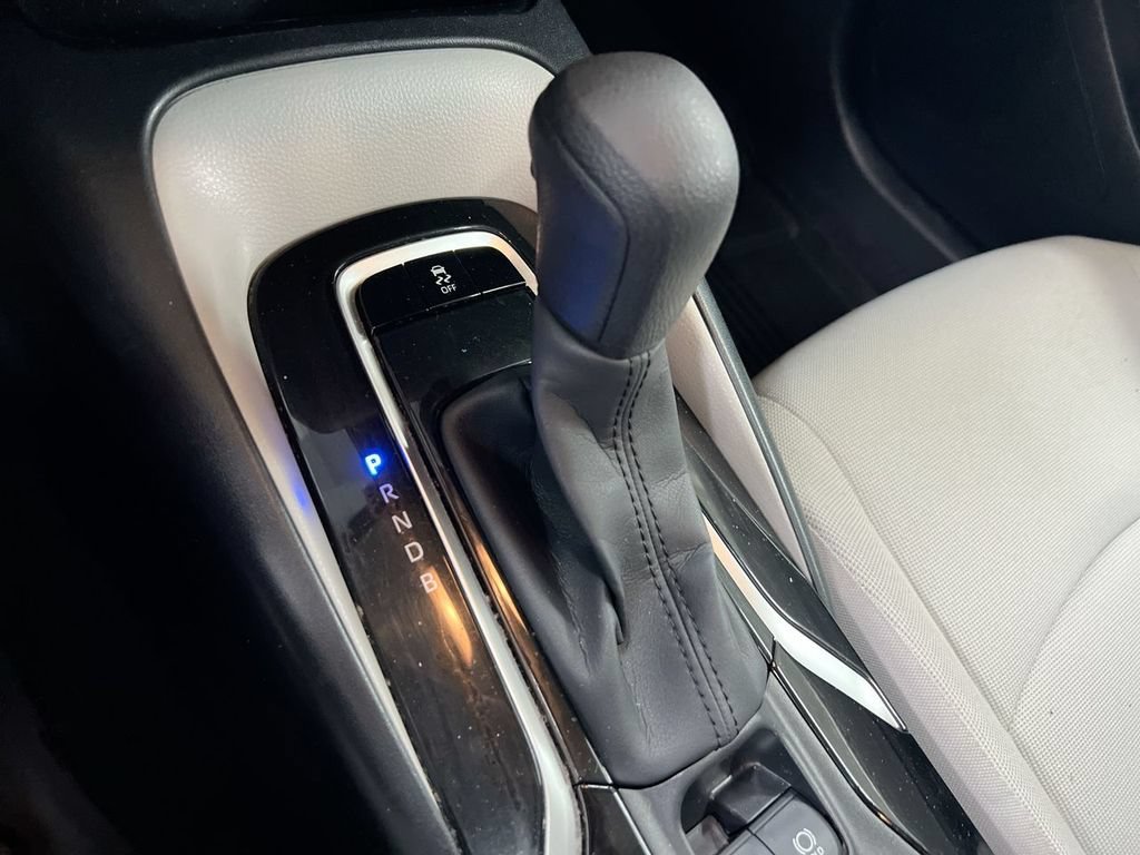 Used 2020 Toyota Corolla LE w/ LE Premium Package FWD image 17