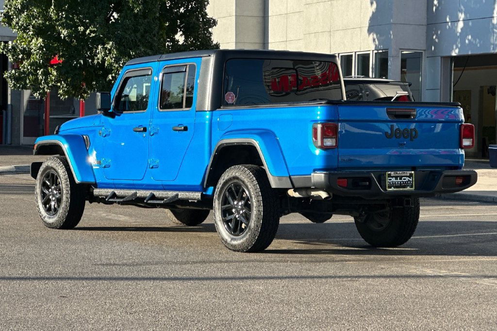 Used 2023 Jeep Gladiator Sport AWD/4WD image 5