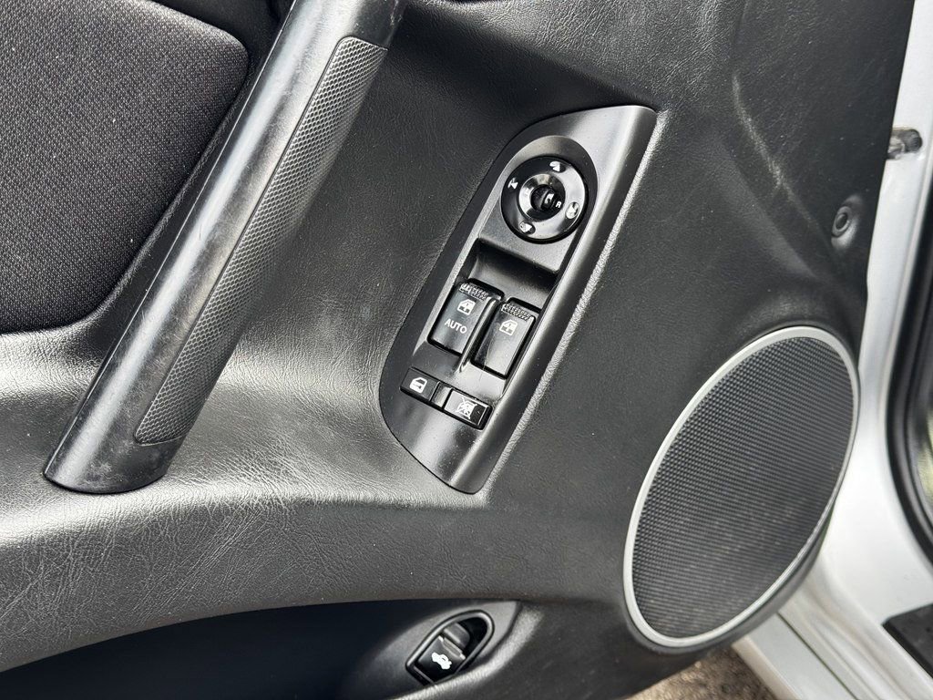 Used 2008 Hyundai Tiburon GS image 10