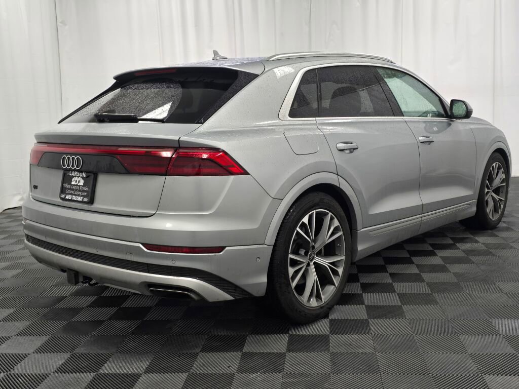 Used 2024 Audi Q8 Prestige w/ Prestige Package image 6